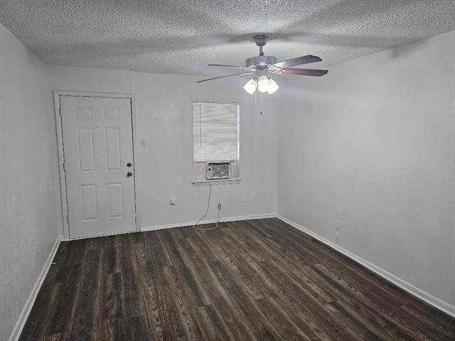 Building Photo - 1215 N Elm St