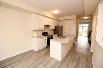 Building Photo - 23-185 Bedrock Dr