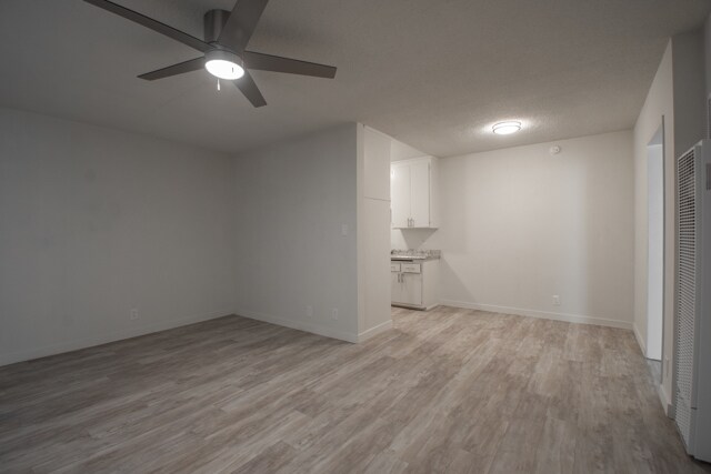 Foto del edificio - 4714 S Slauson Ave