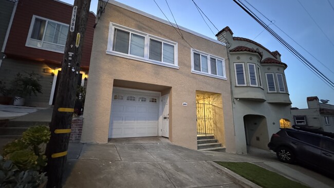 Building Photo - 126 Margaret Ave