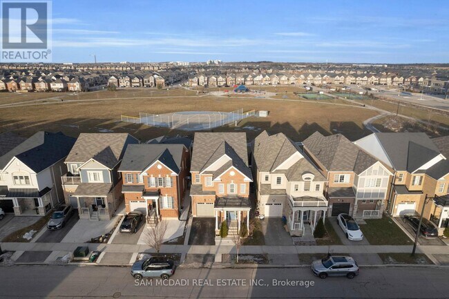 Photo du bâtiment - 1395 Chretien St