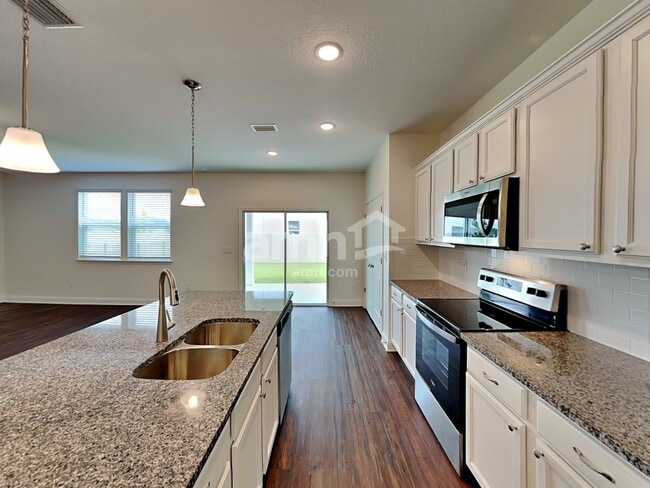 Foto del edificio - 216 Banyan Frst Dr