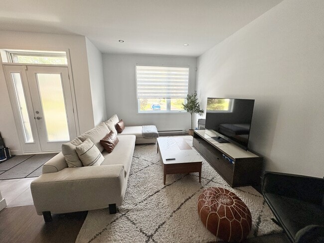 Photo du bâtiment - 3859 Rue Émile