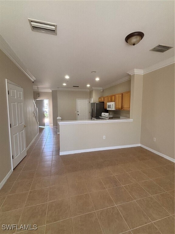 Building Photo - 1004 Hampton Cir