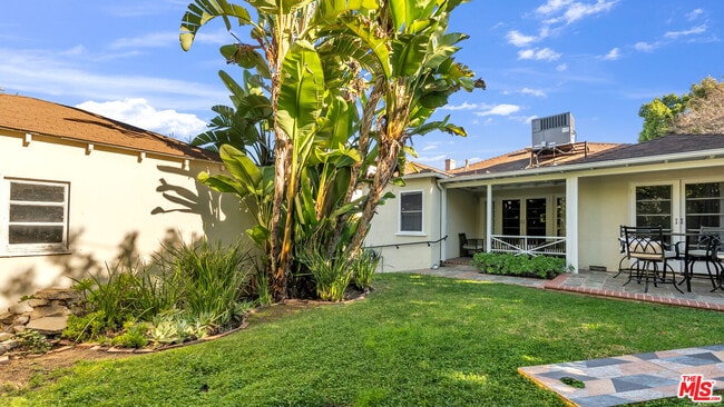 Building Photo - 10575 Holman Ave