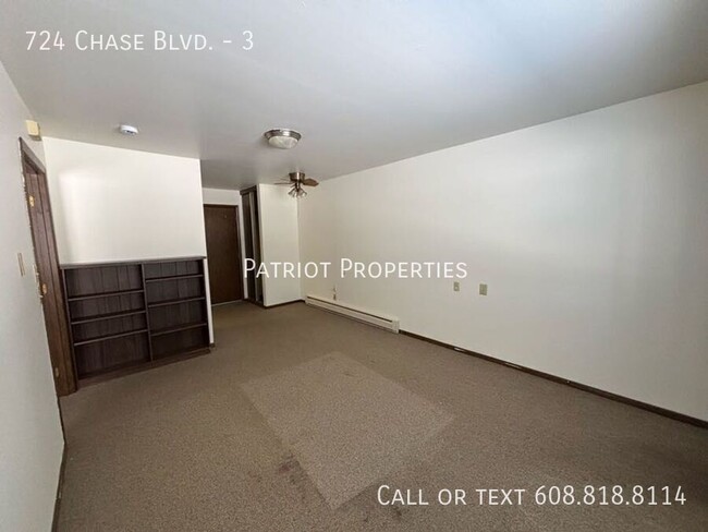 Building Photo - 1 bedroom/ 1 bath apartment in Sun Prairie...