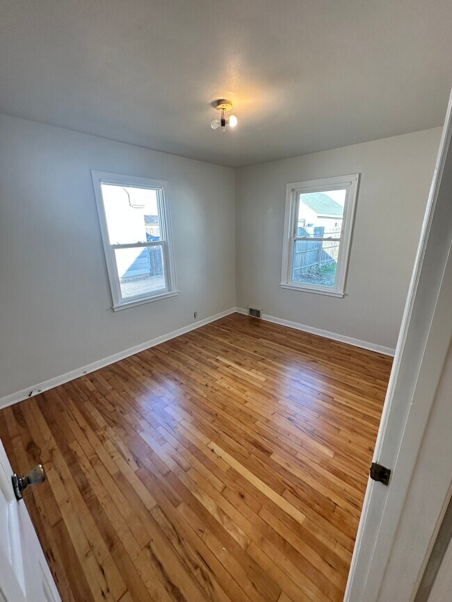 Foto del edificio - 1302 Kingston Ave