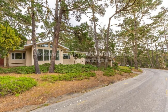 Foto del edificio - 4083 Sunset Ln