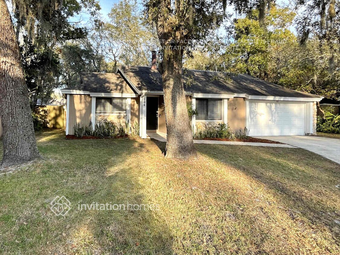 Primary Photo - 104 Ramblewood Dr