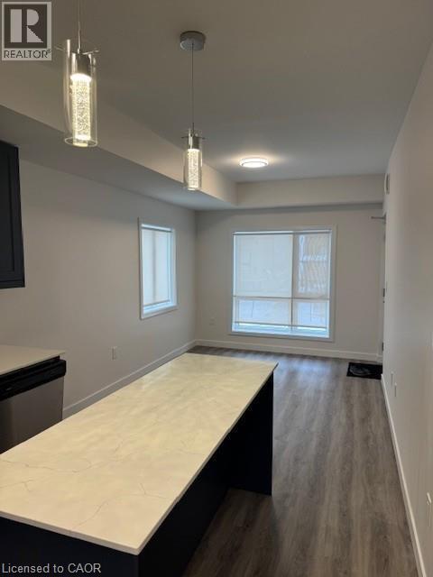 Building Photo - 20 Palace St