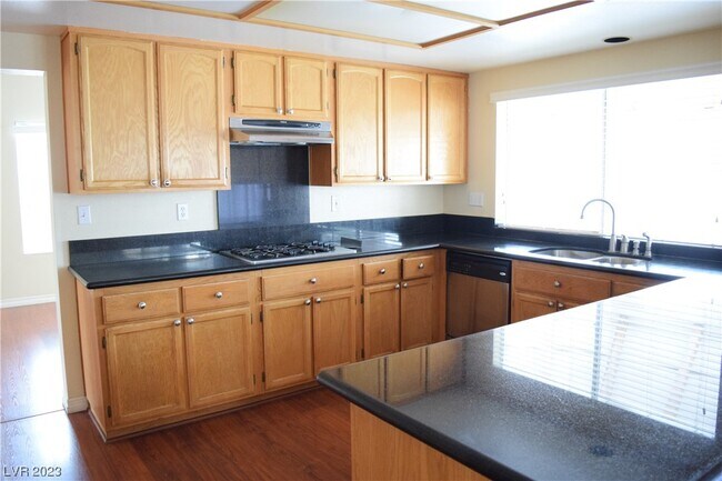 Foto del edificio - 5812 Willowcreek Rd