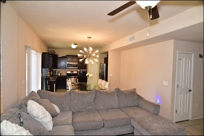 Foto del edificio - 6246 Viale Del Sol Ave