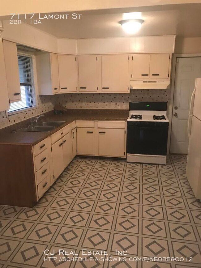 Foto del edificio - 7117 Lamont Dr