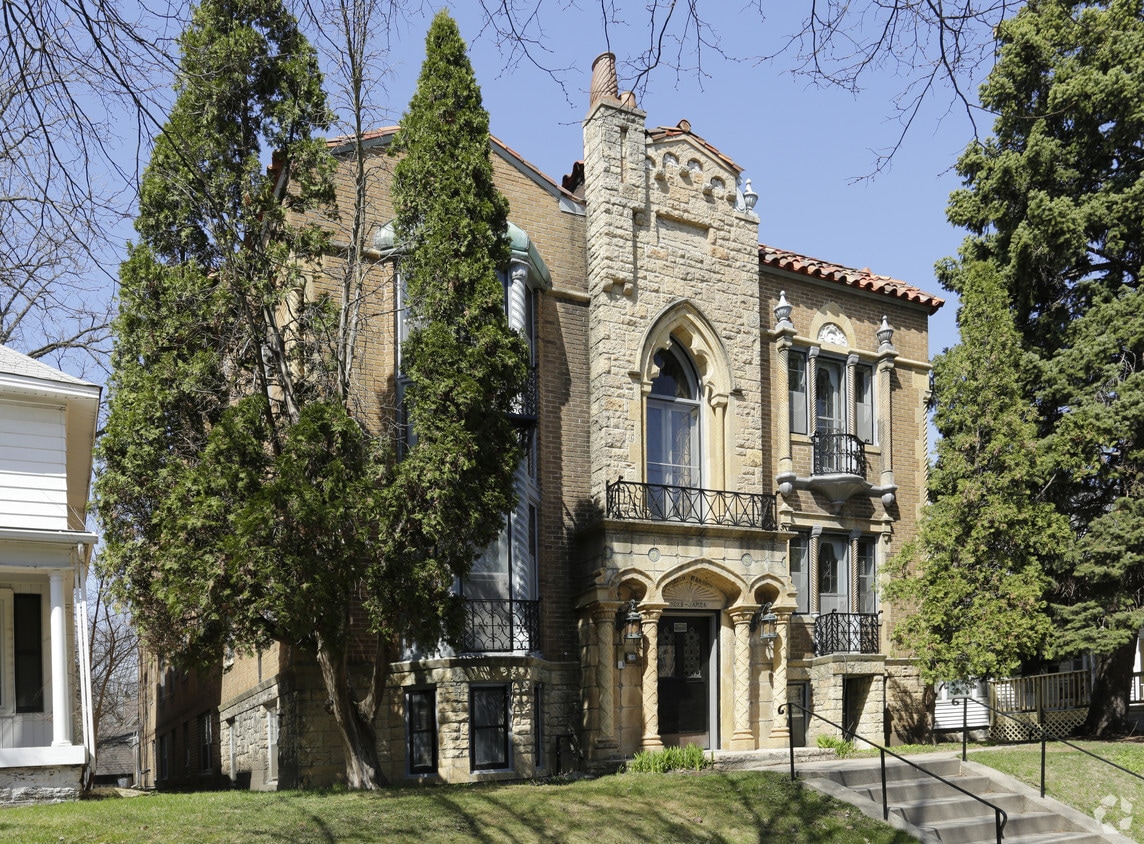 Primary Photo - Moorish Mansion