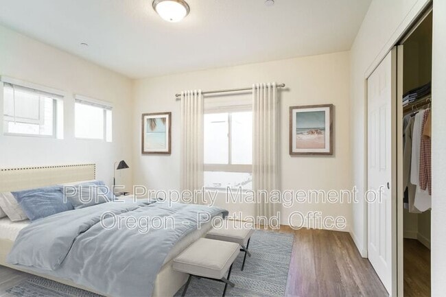 Building Photo - 22025 NE Halsey St