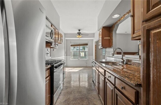 Foto del edificio - 4401 Rivermill Ct