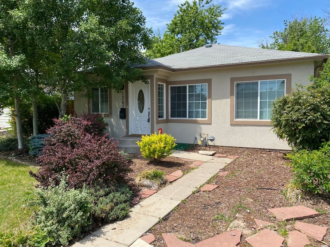 Primary Photo - Charming Updated 3-Bedroom Home Just North...