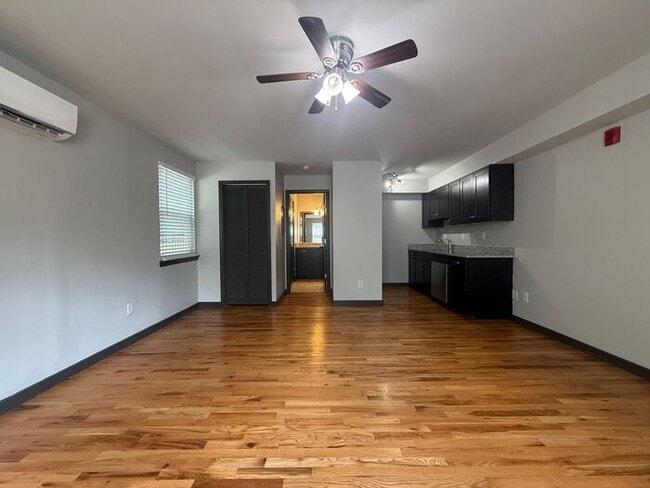 Building Photo - Remodeled Studio in Woodbine - $99 Deposit Special!