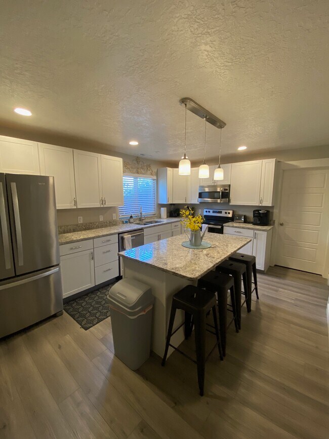 Cocina - 292 W 300 N