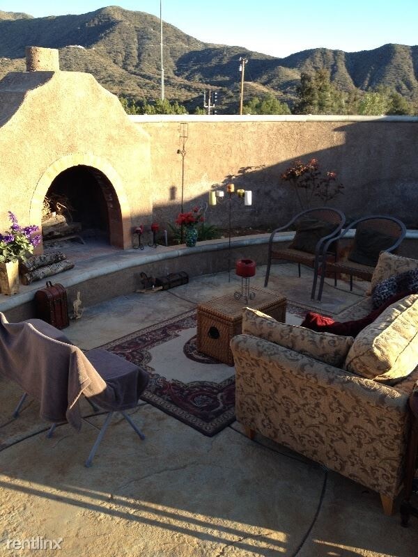 Foto del edificio - 3 br, 2 bath House - 1380 soledad canyon rd