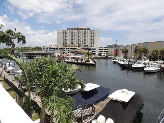 Foto del edificio - 13155 Ixora Ct