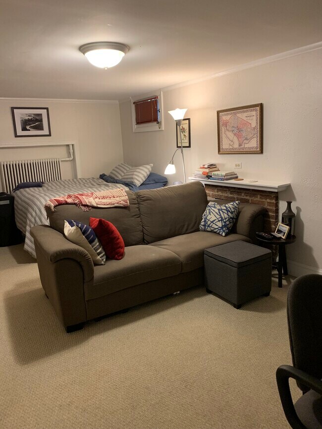 Foto del edificio - 4522 Harrison St NW