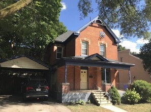 Building Photo - 157 Hess St S