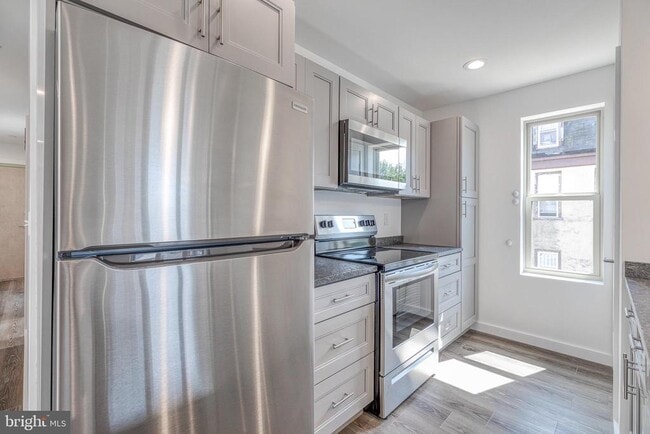 Building Photo - 751 N 43rd St
