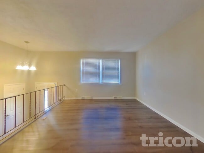 Building Photo - 9300 Overlook Cir