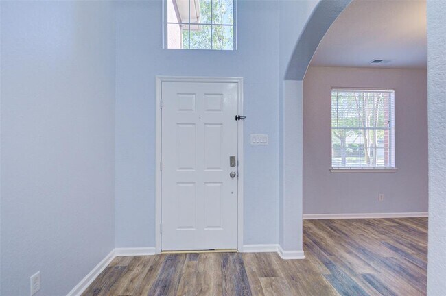 Foto del edificio - 32306 Summer Park Ln