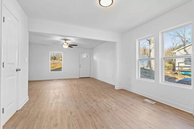 Foto del edificio - New Two Bedroom Townhouse for Rent!