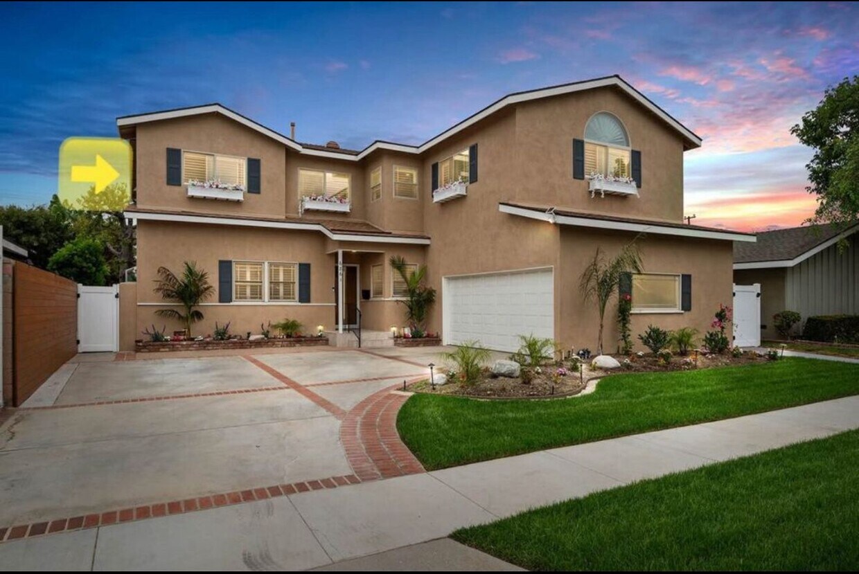 Foto principal - 6861 E 10th St