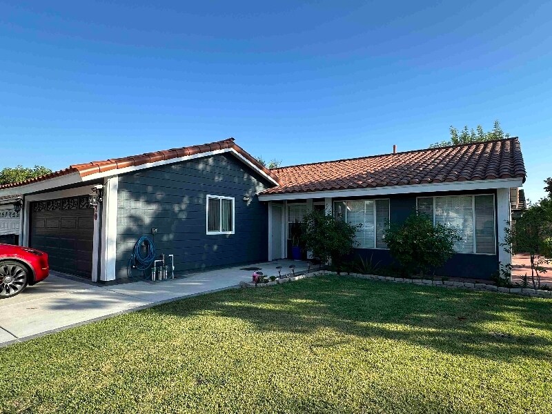 Foto principal - 1220 E 15th St