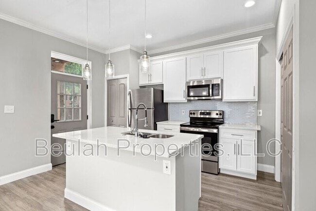 Building Photo - 1200 Allen Ave