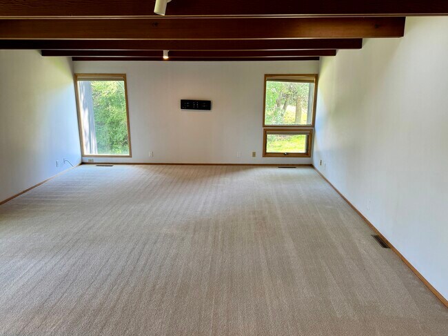 Foto del edificio - 1700 Cooper Ave S