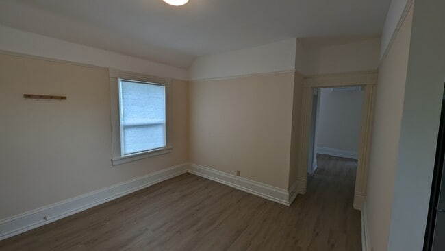 Dining - 4049 Latona Avenue NE