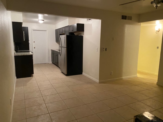 Building Photo - 918 Hayden Rd