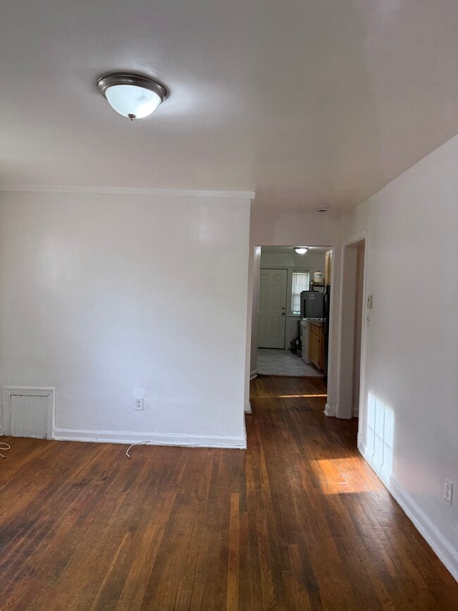 Building Photo - 4520 Eads St NE