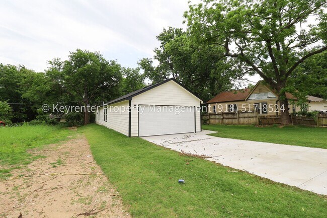 Building Photo - Beautiful Newly Built 3 Bedroom House! Available for Immediate Move in!