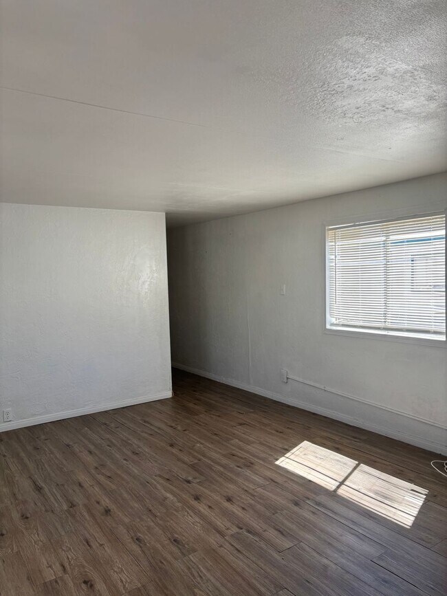 Foto del edificio - 881 1st St