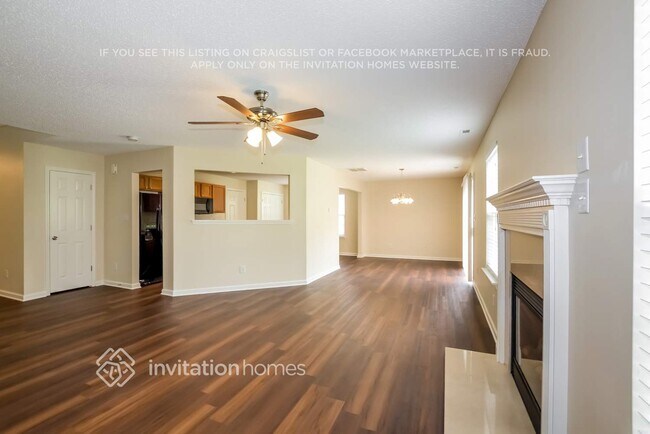 Foto del edificio - 10728 Glenluce Ave