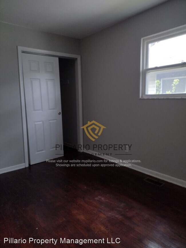Building Photo - 3 br, 1 bath House - 2953 N Lasalle St