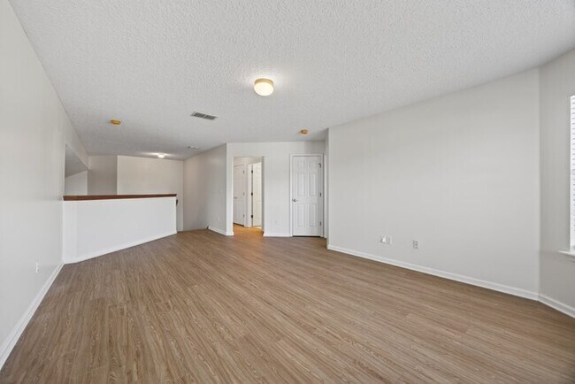 Foto del edificio - 4213 Victoria Lakes Dr W