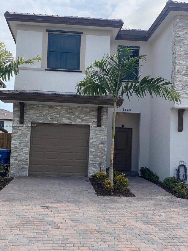 Primary Photo - 25521 SW 108th Ct