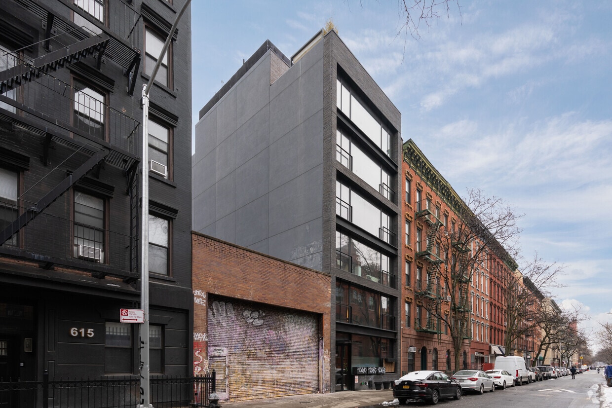 Primary Photo - La Botanica Condos