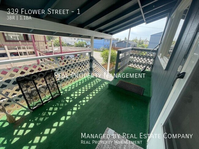 Foto del edificio - 339 Flower St