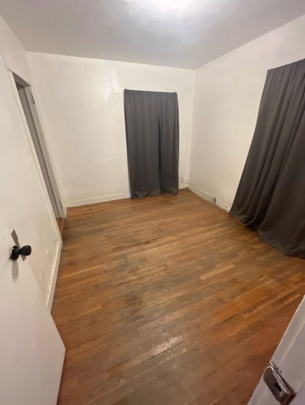 Foto del edificio - 1205 E 13th St