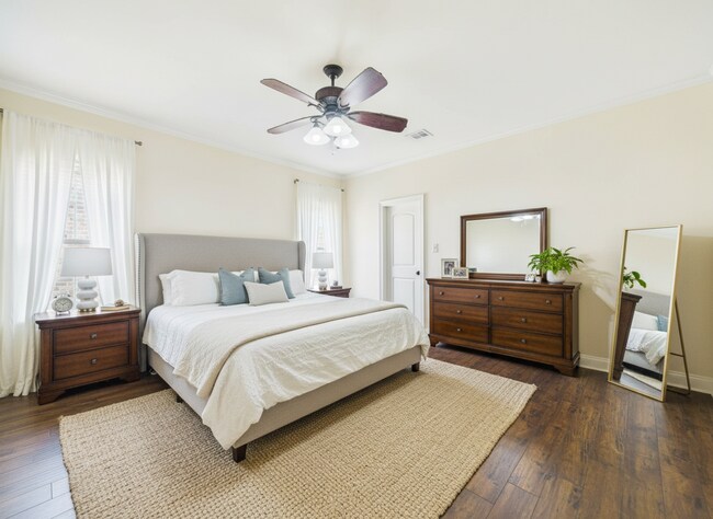 Foto del edificio - 3 Bed, 2 Bath Single Family home