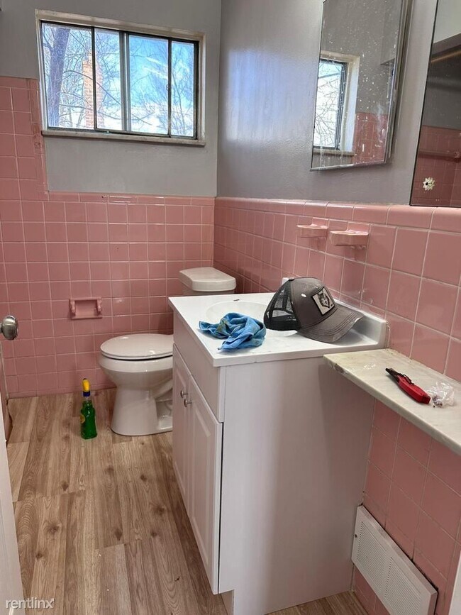 Foto del edificio - 2 br, 1 bath Duplex - 16866 Greenfield Rd ...