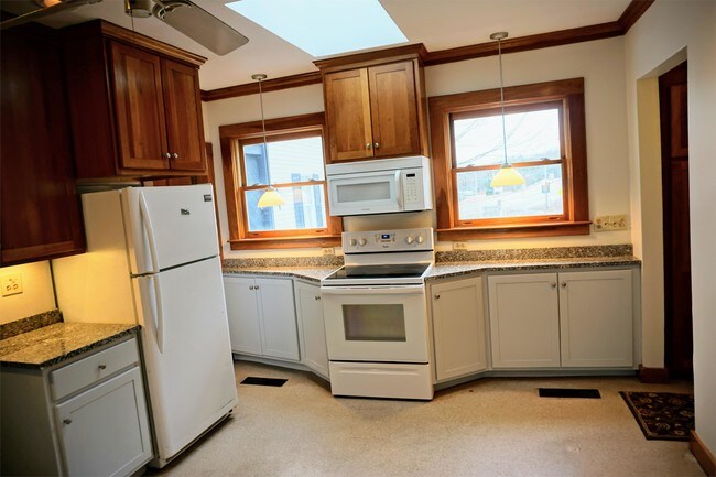 Foto del edificio - 84 Oak St